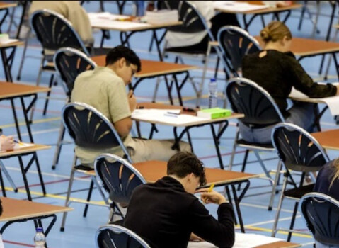 Belangrijk: Plannen van afnames examens bij de overgang naar PraktijkbeoordelenFlex