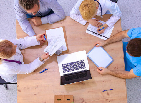 Examenadviescommissie bijeen op 14 april 2026